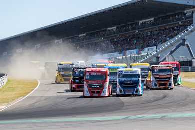  34. Int. ADAC Truck-Grand-Prix und die WORLD OF HEROES